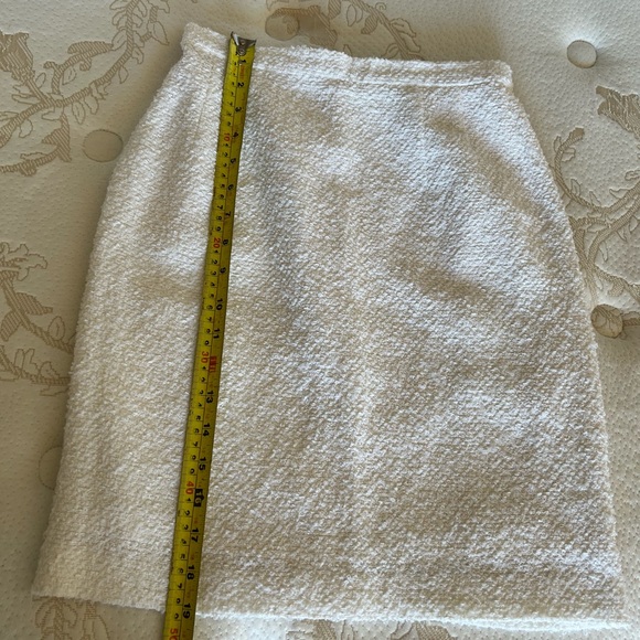 White Woman's Summer Suit 2 pcs (Shot-sleeve Blazer & Skirt) - Picture 9 of 16